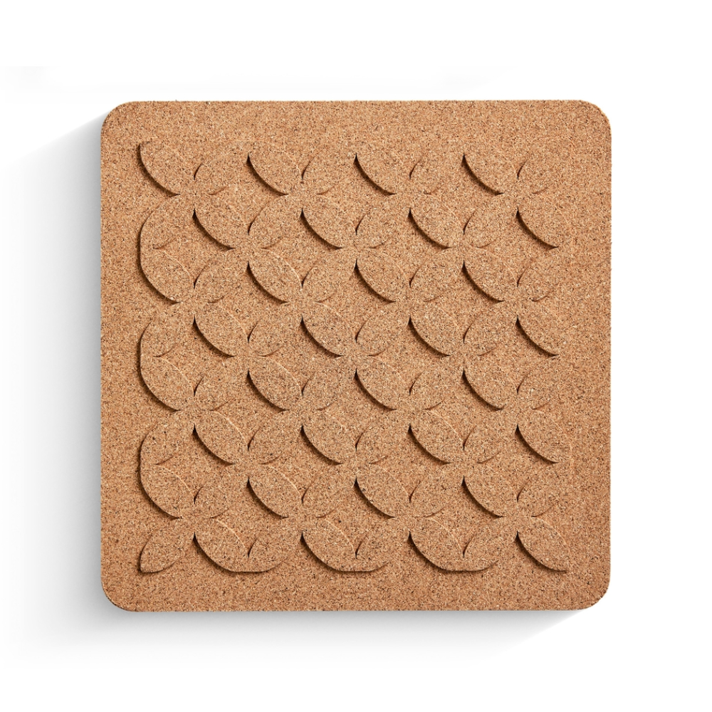 Born-in-Sweden-cork-trivet-flora-natural