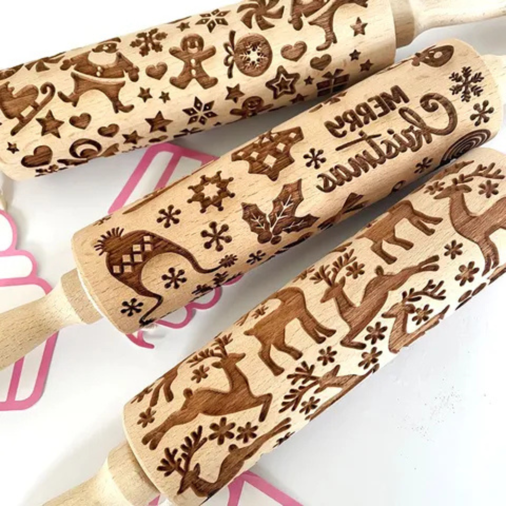 Cake Craft Wooden Rolling Pin Deer & Hollies (2)