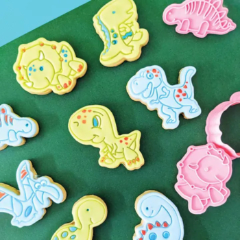 Dinosaurs COOKIE CUTTERS 8 PIECE SET (2)