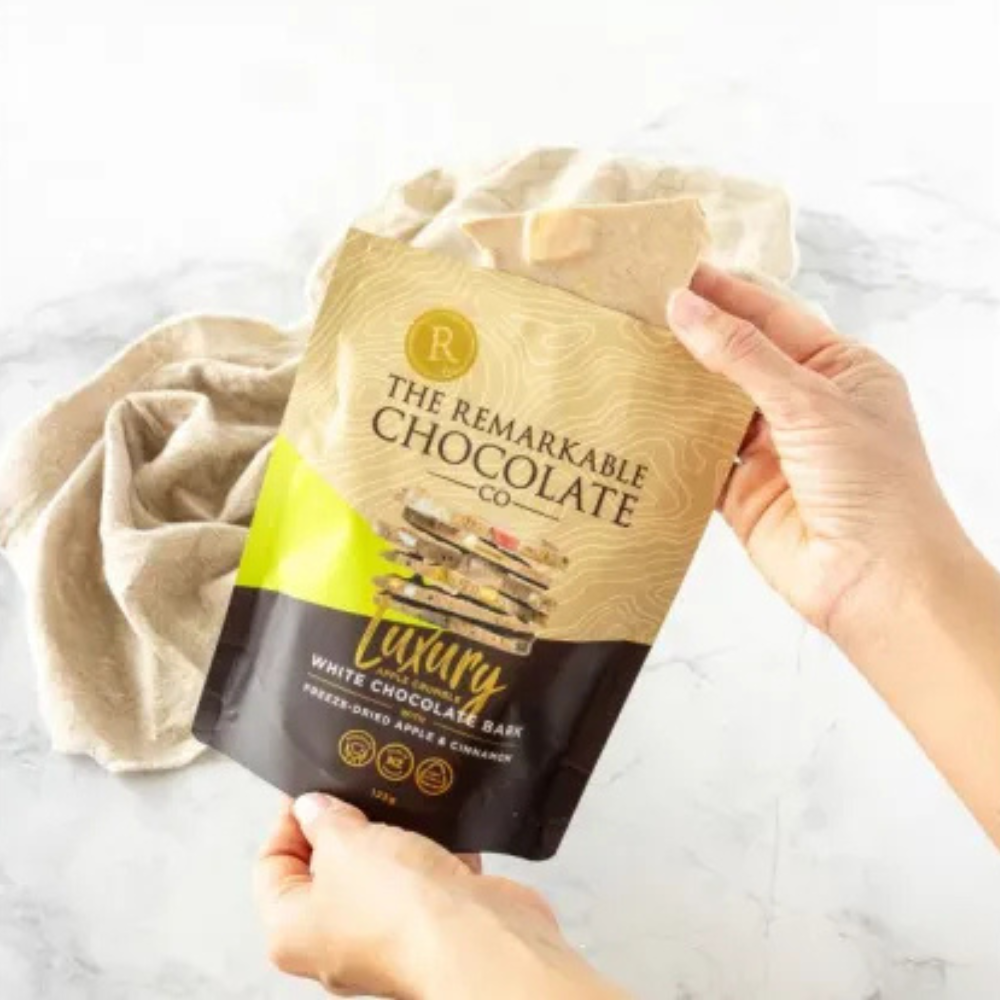 Remarkable Chocolate Bark Spiced Apple Crumble 125g (4)