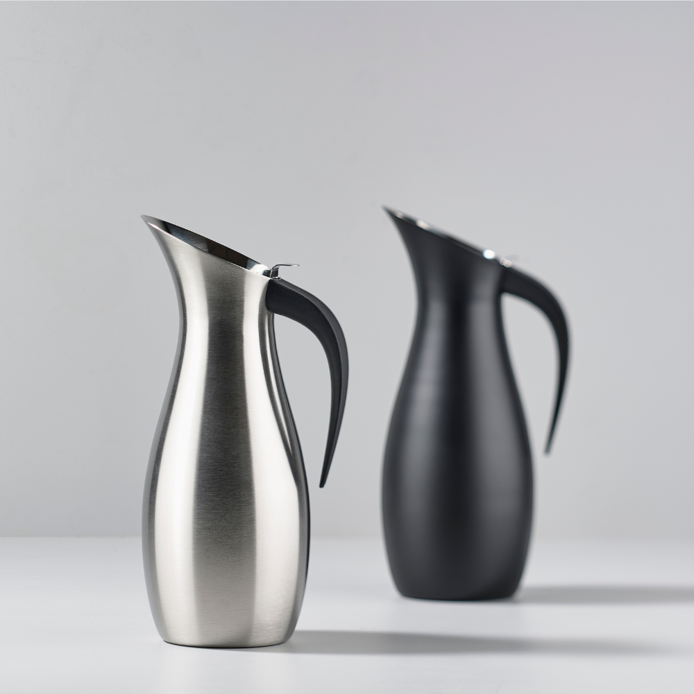 Zone-Denmark-Rocks-carafe-lifestyle