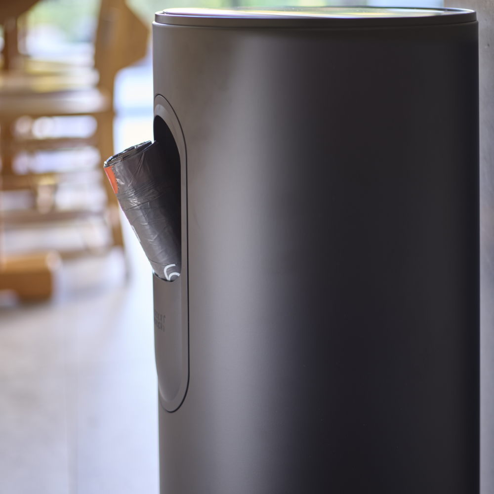 JJ-Arc-Carbon-Black-30L-Bin (3)