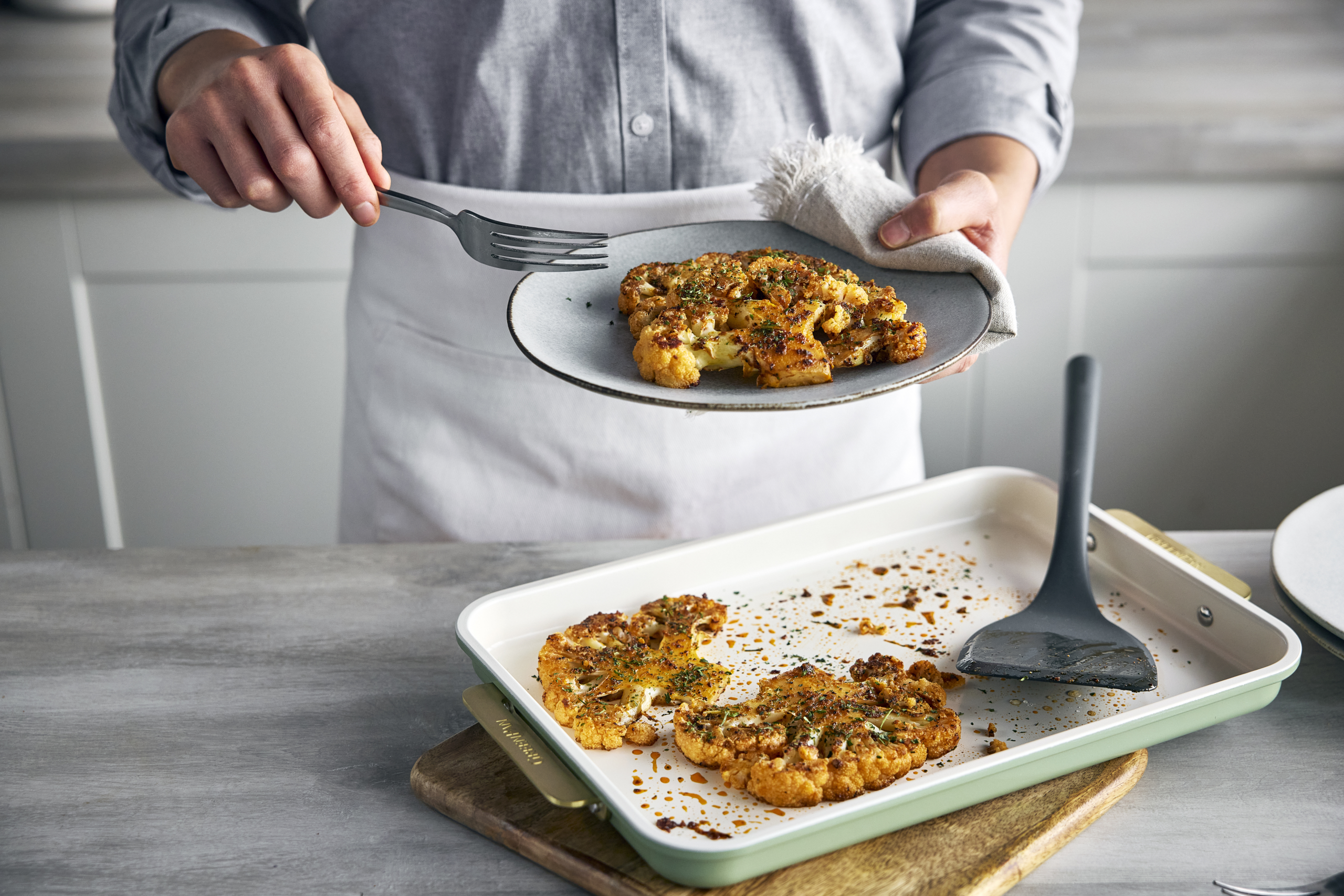 GreenPan Cookie Sheet Lifestyle Sage (4)