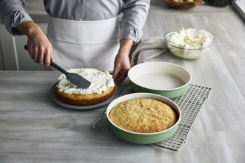 GreenPan Round Cake Pan Lifestyle Sage (2)