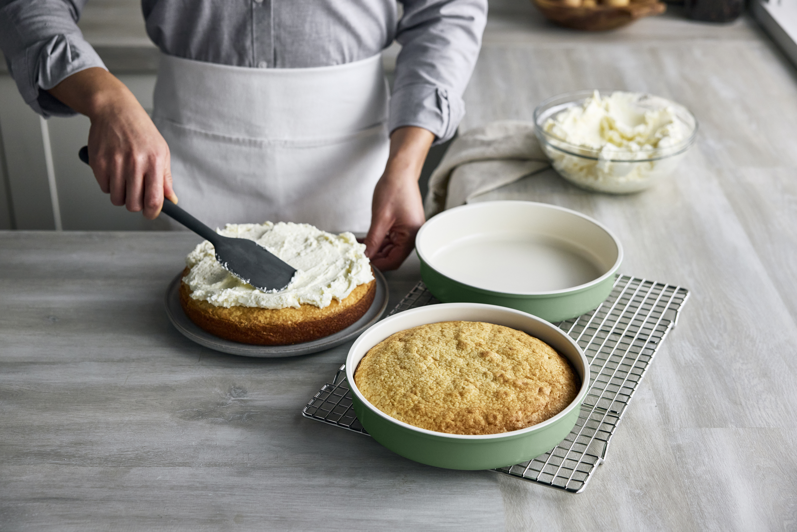 GreenPan Round Cake Pan Lifestyle Sage (2)