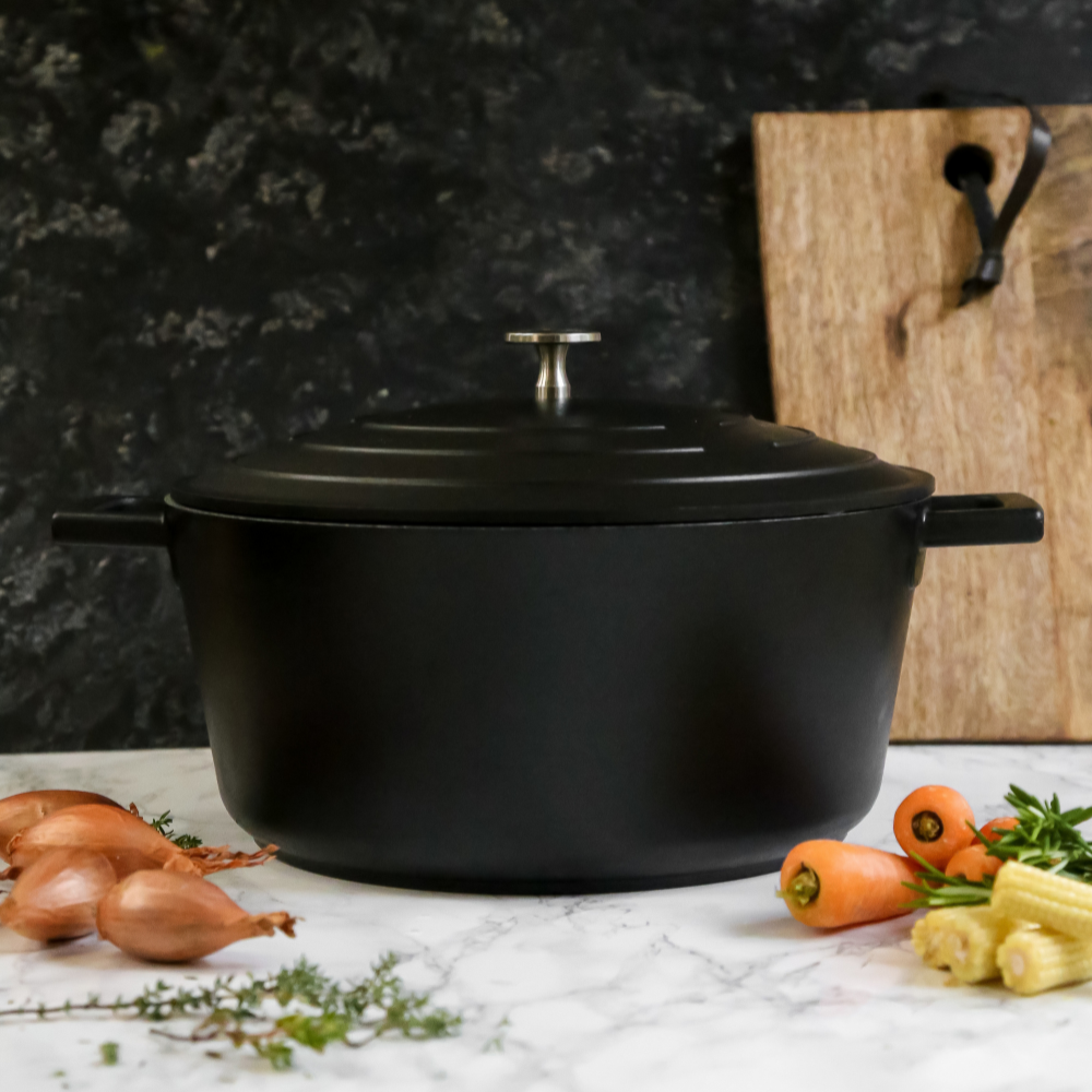 MasterCraft Cast Aluminium Casserole Black (2)