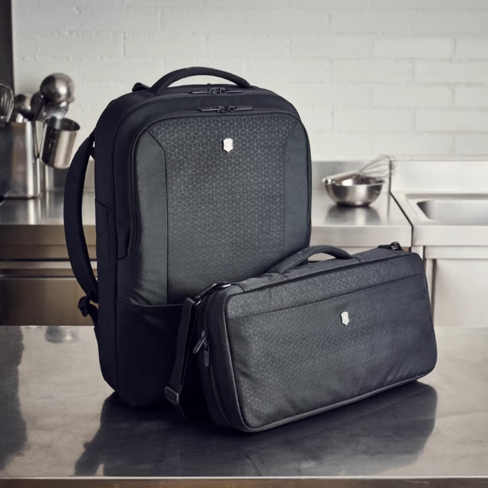 Victorinox Chef’s Backpack and Knife Folder Set (5)