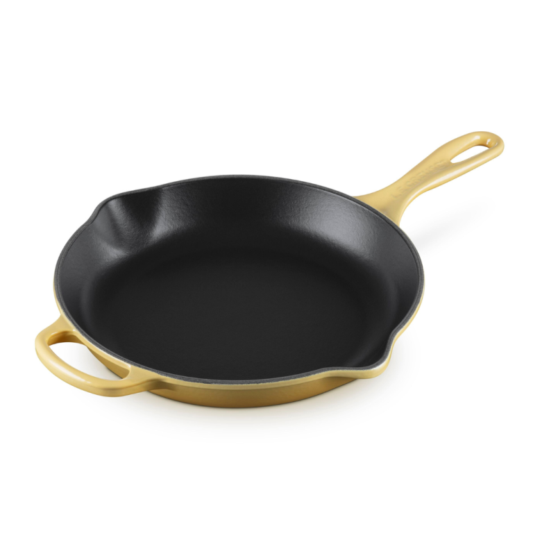 Le Creuset Signature Cast Iron Skillet 26cm | 12 Colours