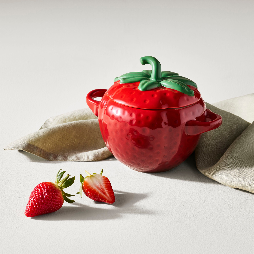 Le Creuset Strawberry Cocotte (6)