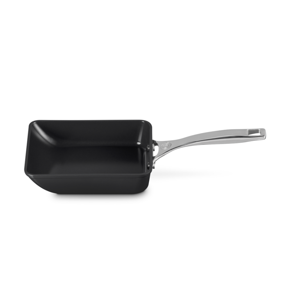 Le Creuset ENSC Egg Pan 18cm (2)