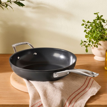 Le Creuset ENSC Stir-Frying Pan 26cm (7)
