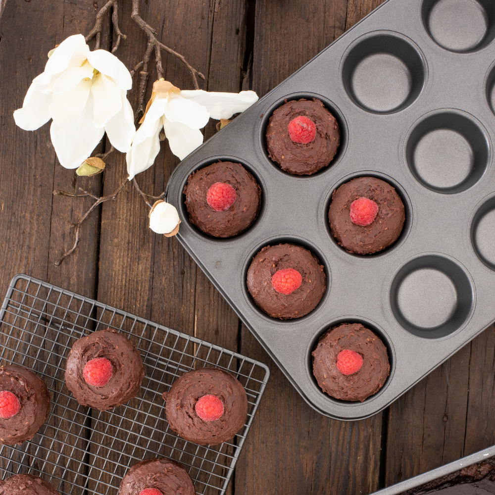 Bakemaster Non-Stick Muffin Pan 12 Hole