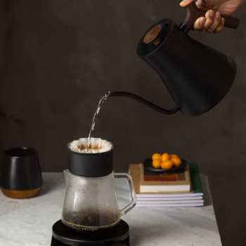 Fellow Stagg EKG Pro Electric Kettle Woodland with Walnut Handle 900ml (4)