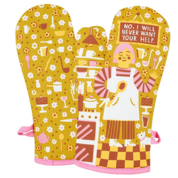Blue Q Single Oven Glove 'Never Want Your Help'