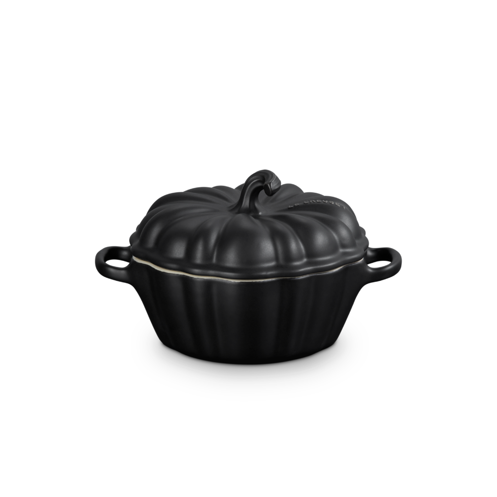 Le Creuset Pumpkin Cocotte Matte Black (1)