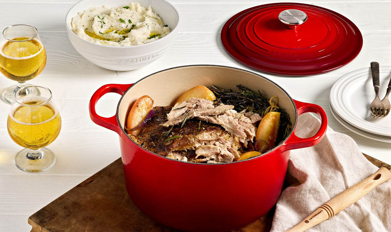 Le Creuset Round Deep Casserole 26cm Cerise (6)