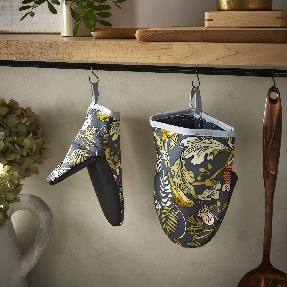 Ulster Weavers Finch & Flower Microwave Mitts (1)