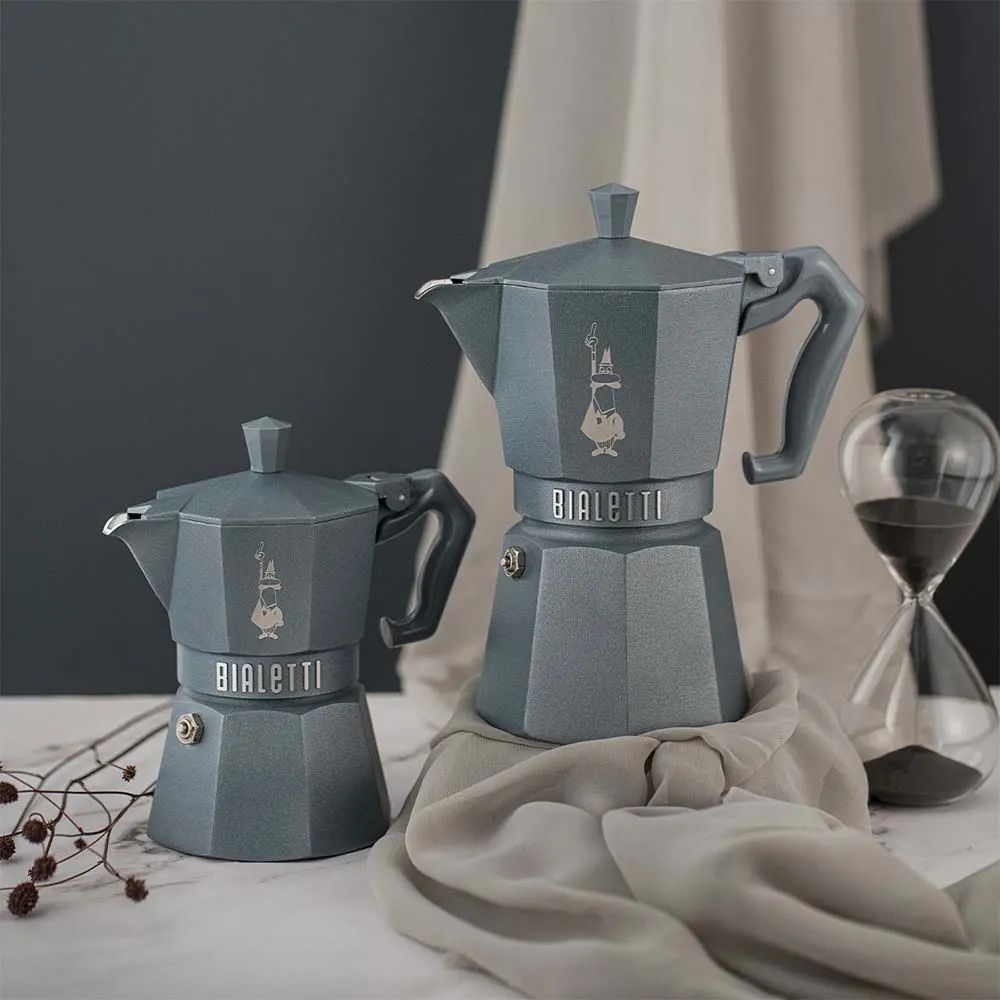 Bialetti Moka Exclusive Induction Grey 6 Cup (3)