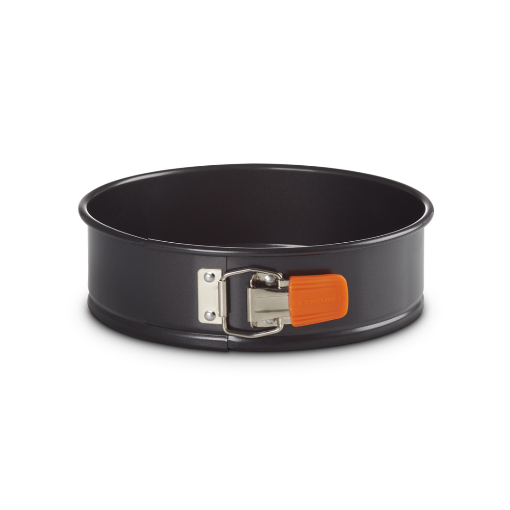 Le Creuset Toughened Non-Stick Springform Round Cake Tin 24cm (1)