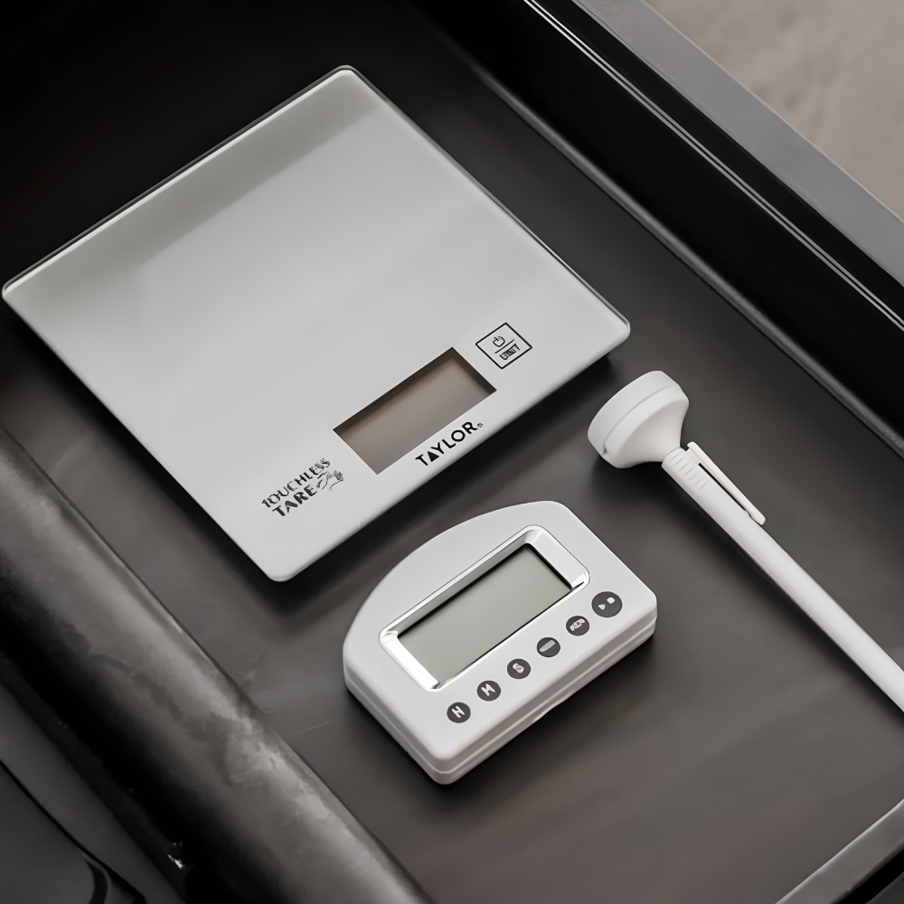 Taylor Pro 3 Piece Kitchen Weighing & Measuring Set (2)