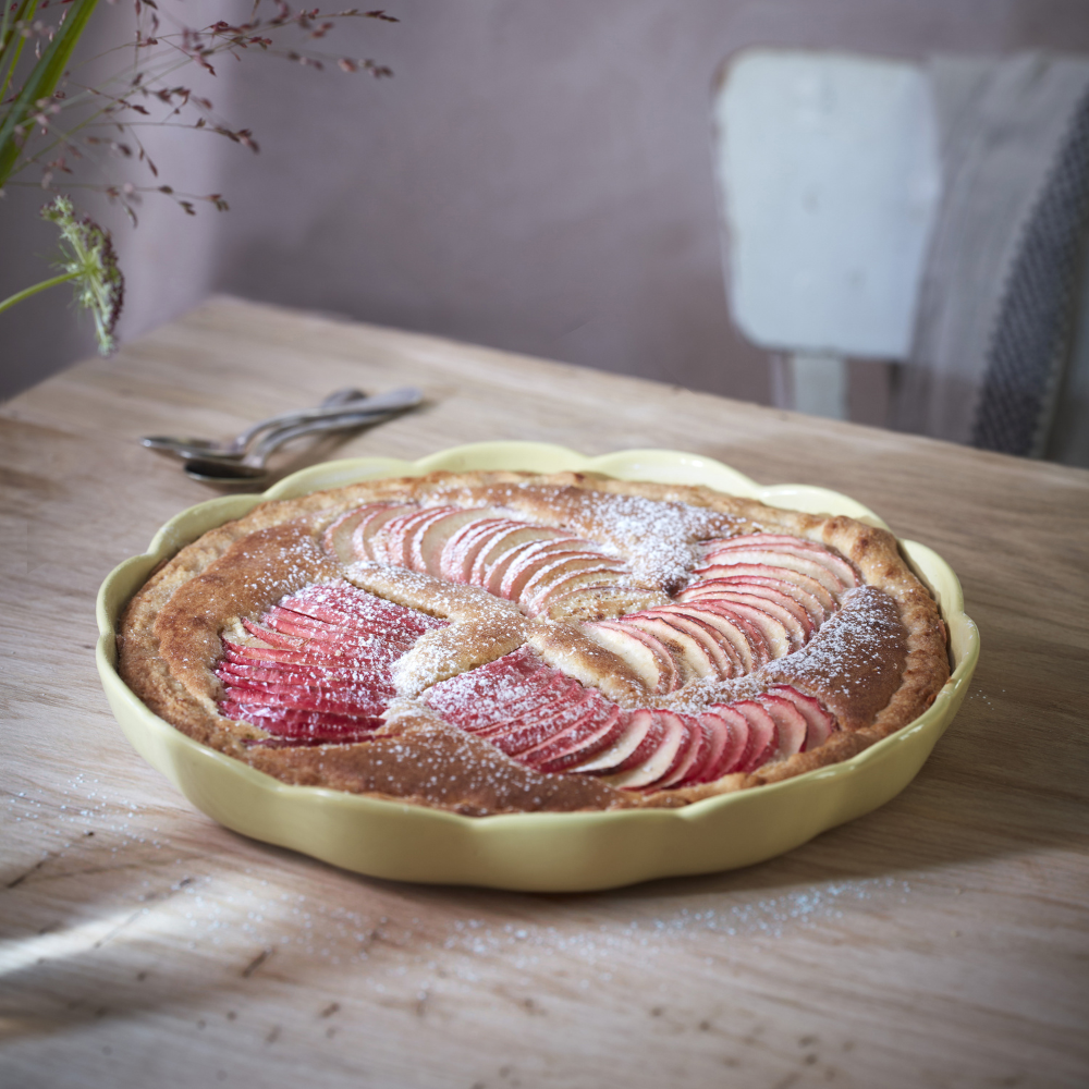 Emile Henry Madeleine Round Tart Dish Vanilla 31cm (5)