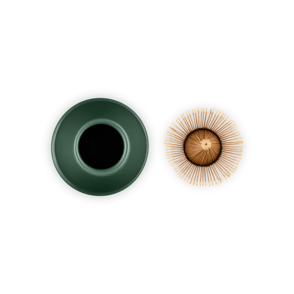 Le Creuset Stoneware Serenity Matcha Whisk & Stand Foret (6)