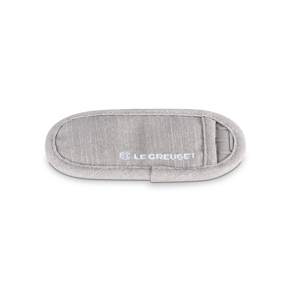 Le Creuset Textiles Hand Sleeve Sable 18cm (1)